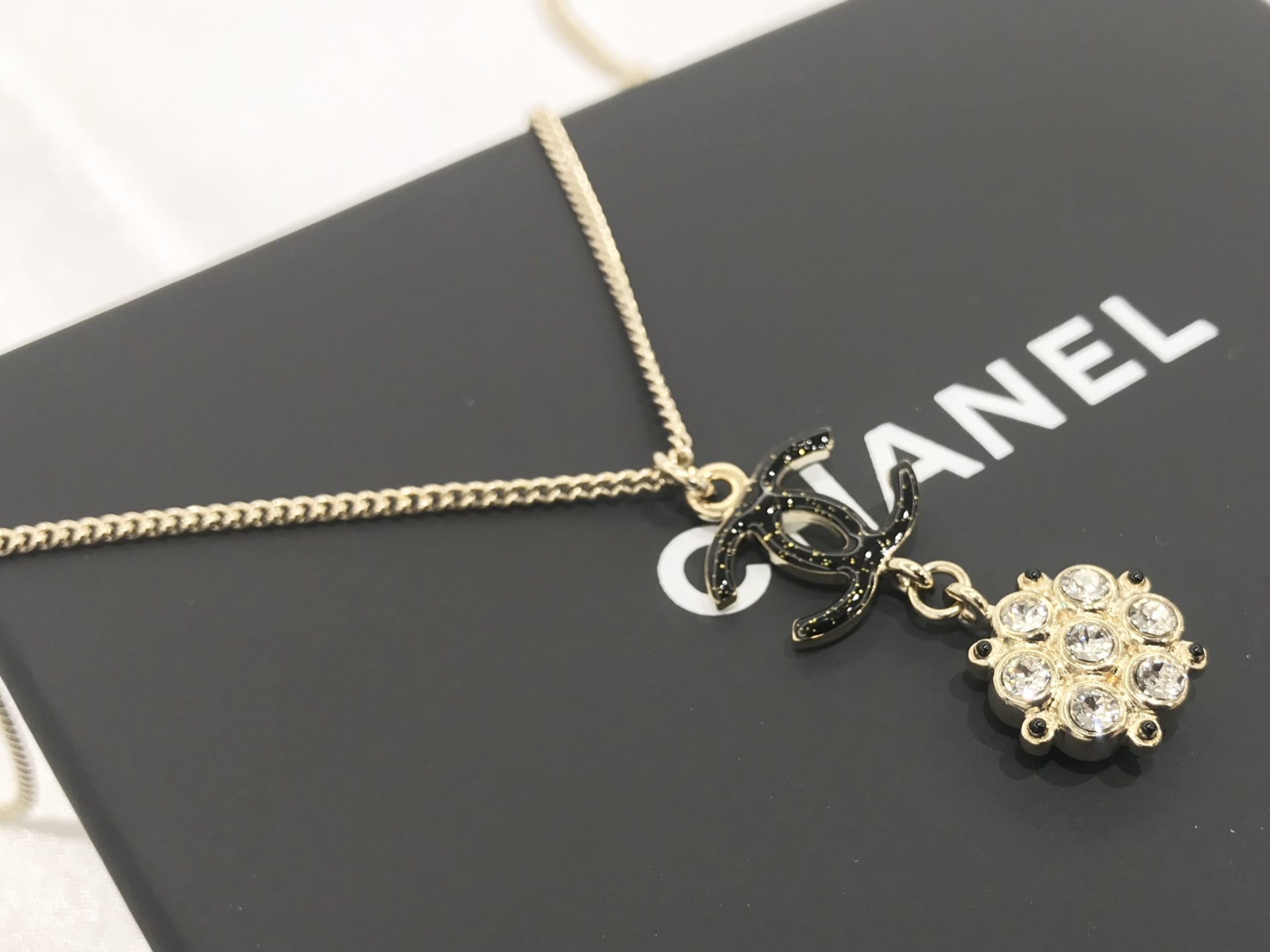 人気質屋ブログ～CHANEL シャネルから ネックレス 2019年秋・冬モデル AB2360 をご紹介！！あけましておめでとうございます！キ